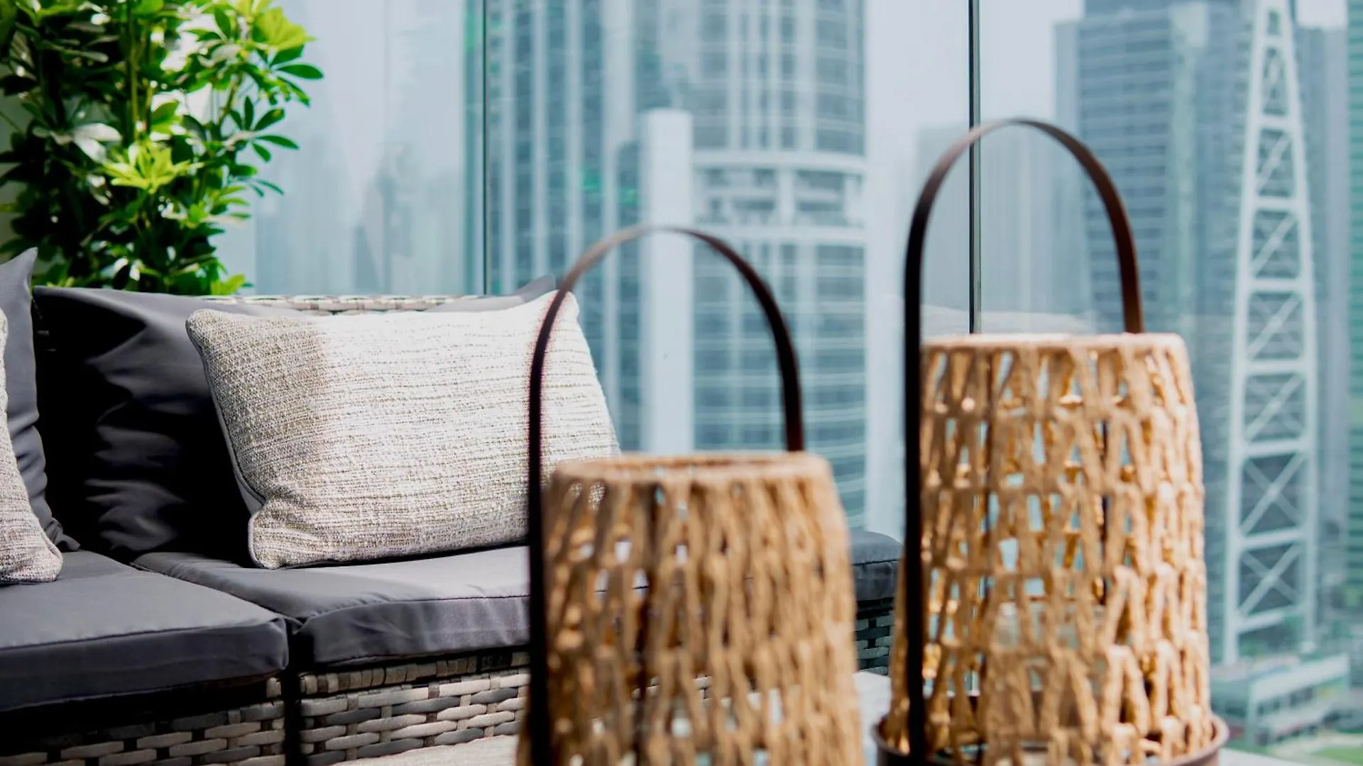 Tranquil Canal View Chic 1Br In Jlt Dubai Apartment
